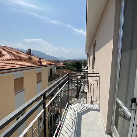 Ampio Vista Mare Per 6 Persone Albenga