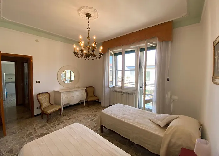 Ampio Vista Mare Per 6 Persone 아파트